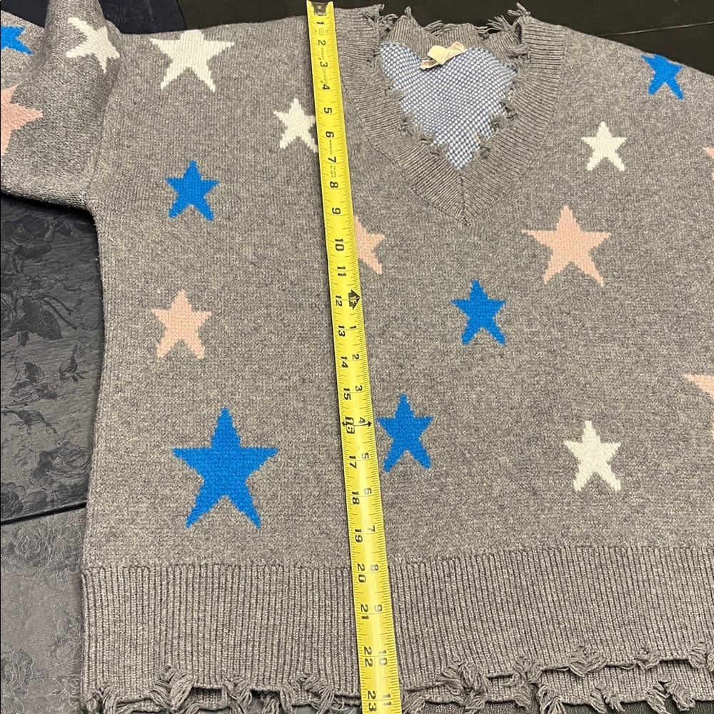 Poem & Thread Grey Distressed Pullover Swester - Picture 10 of 11
